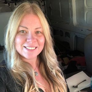 Meet your Posher, Yadira